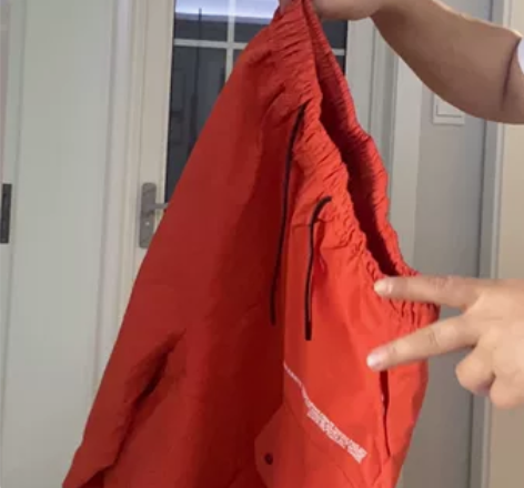 #潮男出街穿搭 只穿过两次的大码短裤 去年...