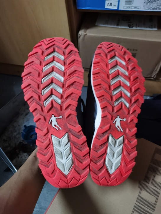 乔丹实体店399入手,上脚不超过五次。鞋子...