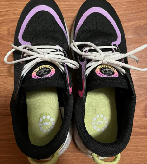 耐克运动鞋，穿的次数不多，我38码的脚，但...