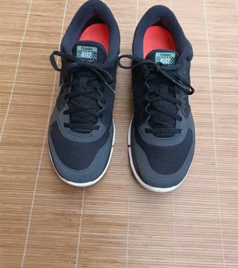 38.5码 耐克运动鞋          ...