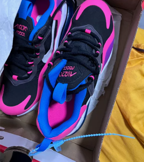 nike 运动鞋 全新 感兴趣的话点“我想...