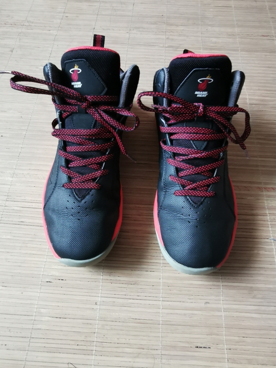 二手男鞋，安踏蓝球鞋44码   鞋子保证正...