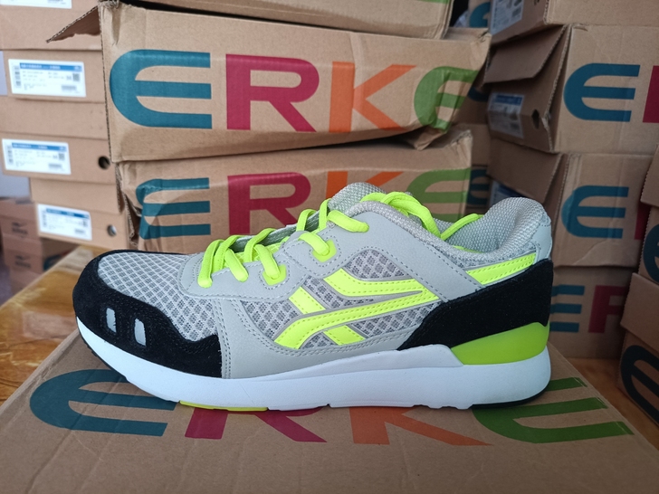 鸿星尔克正品，37码一双，正品全新实物拍摄...