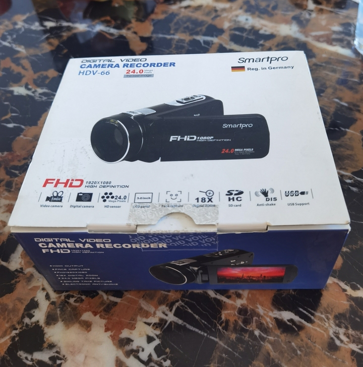 九成新手持摄像机  24倍变焦  完美使用