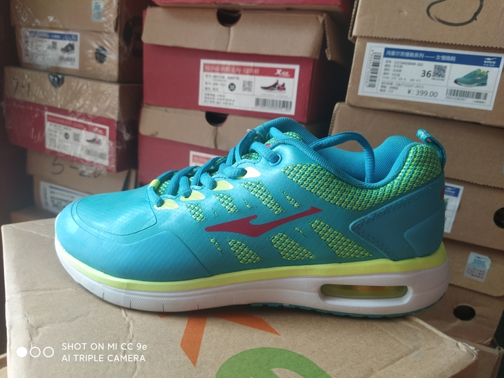 鸿星尔克正品，36码一双，正品全新实物拍摄...