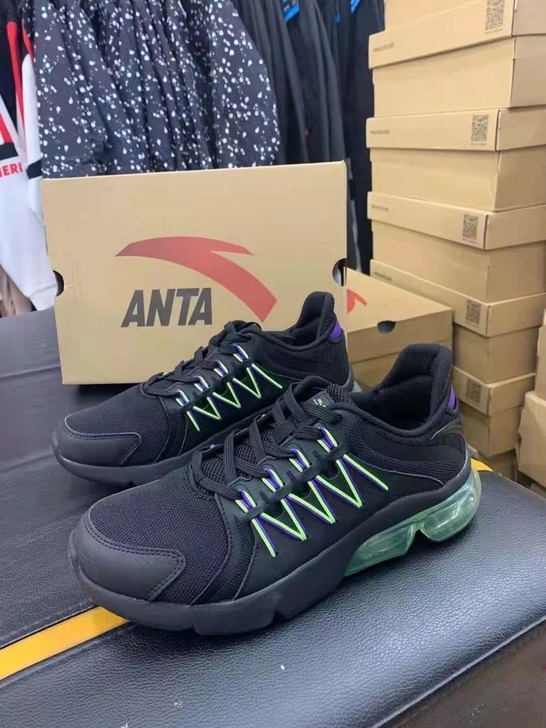 安踏男款运动鞋原价469现在149包邮码数...