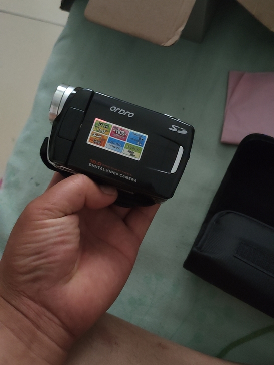 欧达数码射相机几乎全新配件齐全有喜欢的真接...