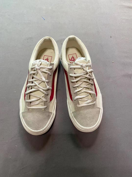 39码 vans万斯范斯休闲板鞋   实物...
