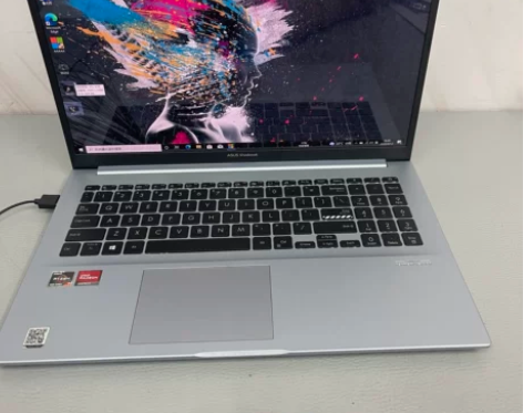 华硕无畏15 锐龙版R7 5700U 笔记...