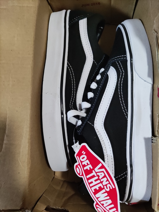Vans 低帮黑色