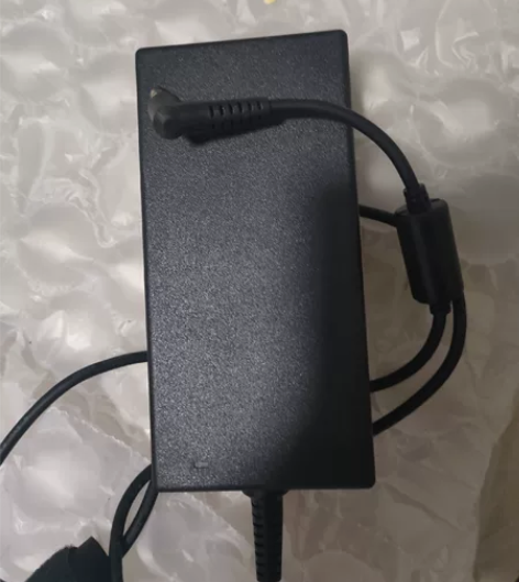 适用神舟战神Z7 G8 Z8群光笔记本源适...