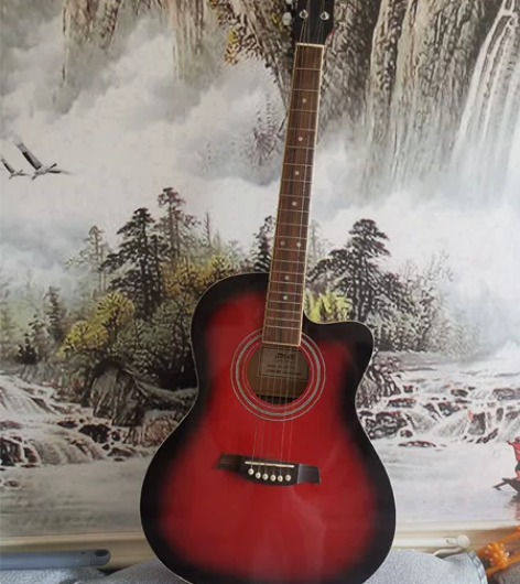 自家一把吉他，孩子上大学时买的，买完也没时...