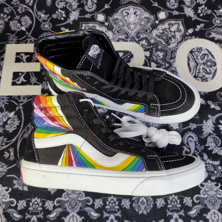 37码 Vans 彩虹 无原盒 成色不错 ...