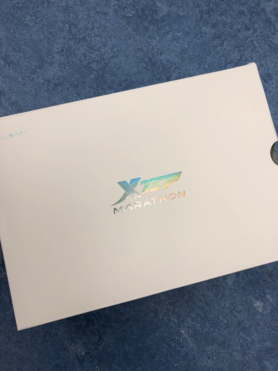 特步女鞋 38码 全新