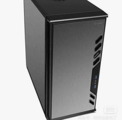 安钛克p180机箱，两侧有点划痕，不包邮。...