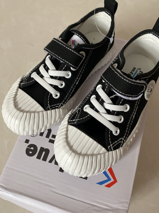 飞跃童鞋，170内长，全新，30包邮出，不...