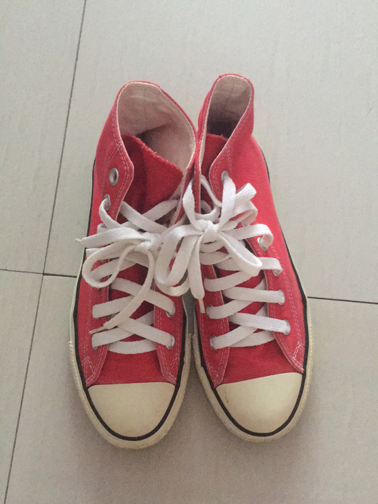 匡威 红色高帮鞋 37码