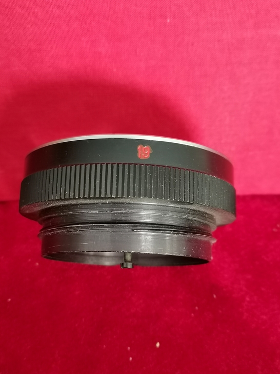 俄罗斯（前苏联）基辅相机转换器。