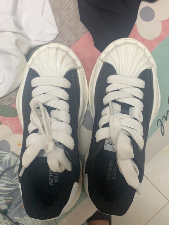 超级好看 厚底 鞋跟3厘米左右 40码