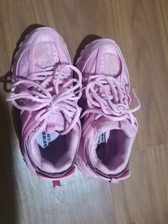 没穿过几次，挺舒服的