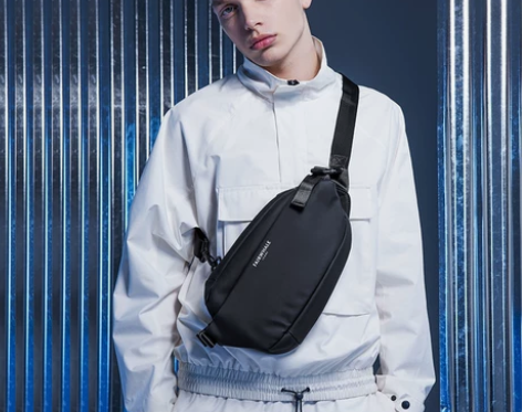 马克华菲男潮流时尚单肩斜挎胸包，全新，江浙...