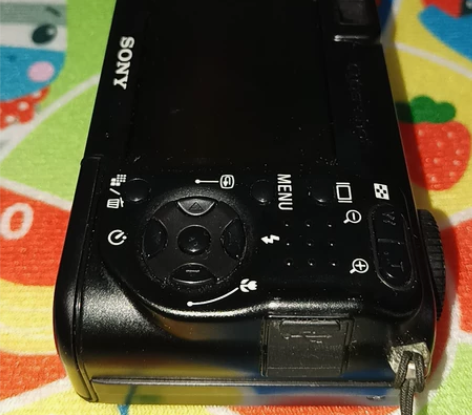 索尼相机 小红书。情怀复古怀旧相机 感兴趣...