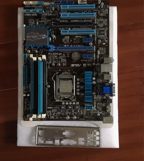 CPU:I3-3240+无散热器 主板:华...