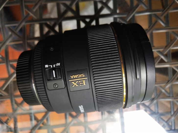 出尼康口适马85F1.4镜头