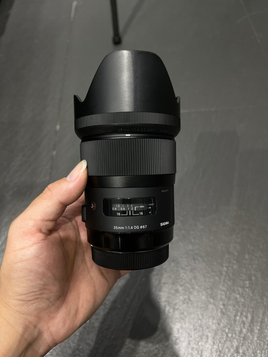适马镜头35/1.4 DG，成色嘎嘎新，镜...