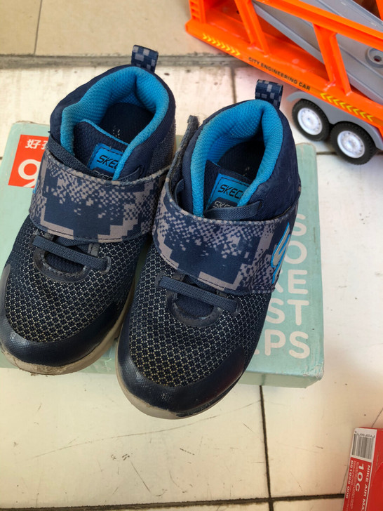 斯凯齐26码宝宝运动轻便鞋尺码尺寸都有拍新...