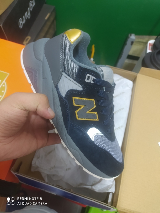 38尺码n鞋一双，便宜出了，