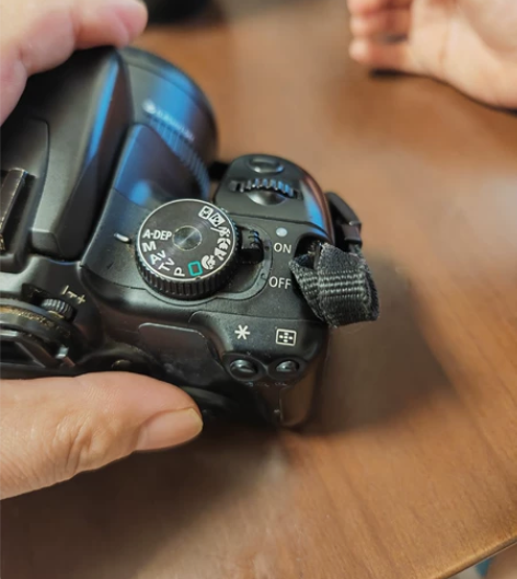 佳能400D单反照相机及18-270镜头一...