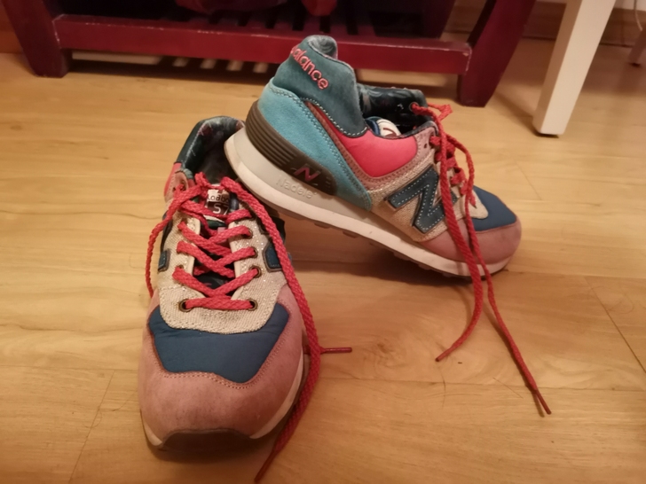 new balance夏威夷红 42码，闲...
