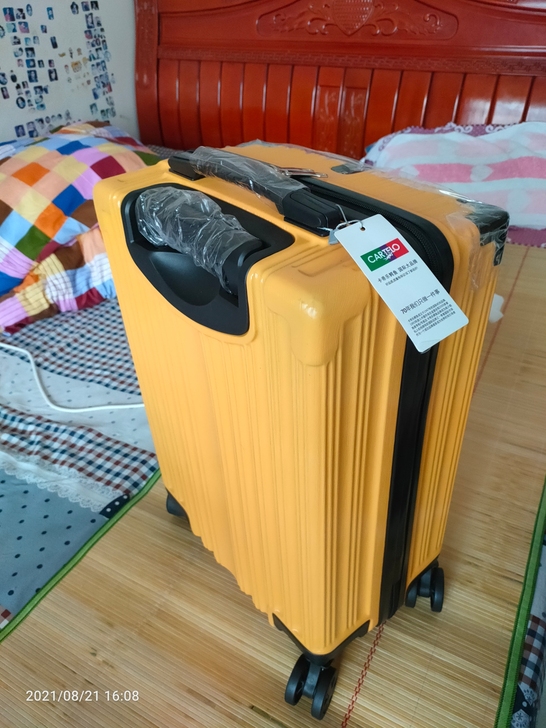 新买的拉帝乐20寸拉杆箱