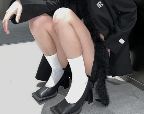 法式方头高跟鞋设计感小众气质粗跟复古甜酷玛...