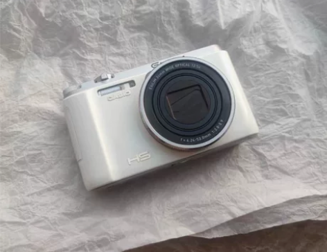 卡西欧ZR1000奶白色 CCD卡片机 翻...