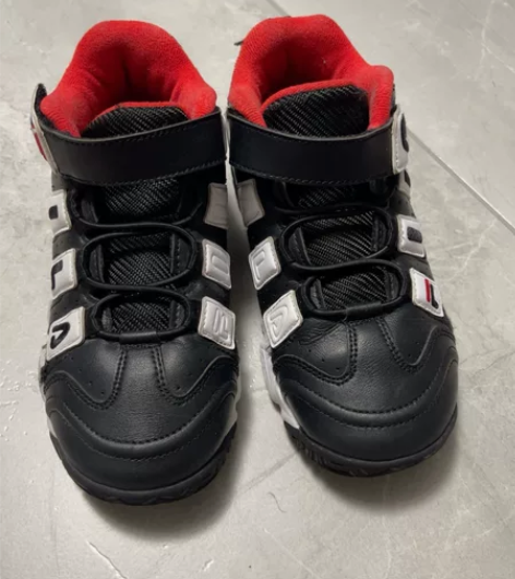 斐乐，九新吧，没怎么穿过，尺码1Y内长20...