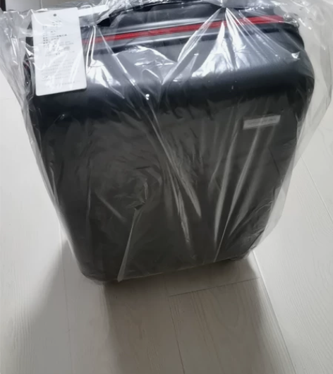 西蒙王子拉杆箱 20寸 银行的礼品，一直没...