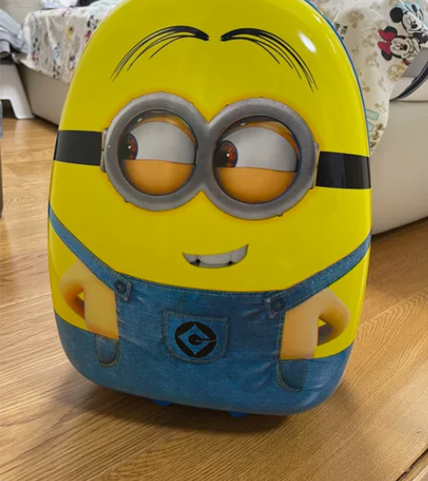 小黄人行李箱，拉杆箱 全新，没有用过，包装...