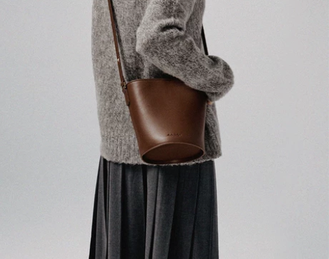 avalea慵懒牛皮托特水桶包中号 202...