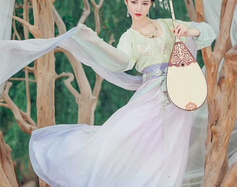 都城南庄原创齐腰袒领襦裙绣花半臂印花渐变下...