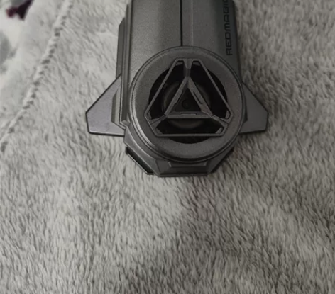 自用红魔涡轮手机散热背夹， 之前玩吃鸡手机...