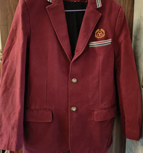 重庆育才中学校服，二手西装（含裤子，未穿过...