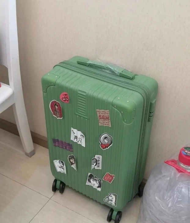 家用行李箱 学生拉杆箱密码箱 万向轮皮箱...