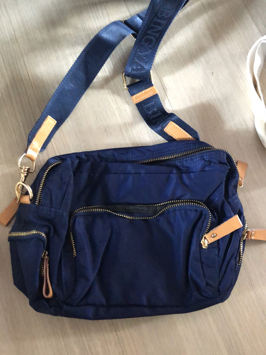 9成新休闲斜挎包