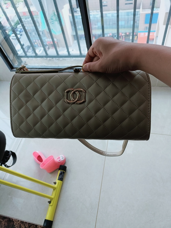 个人闲置，没背过，19江浙沪包邮，自取10元