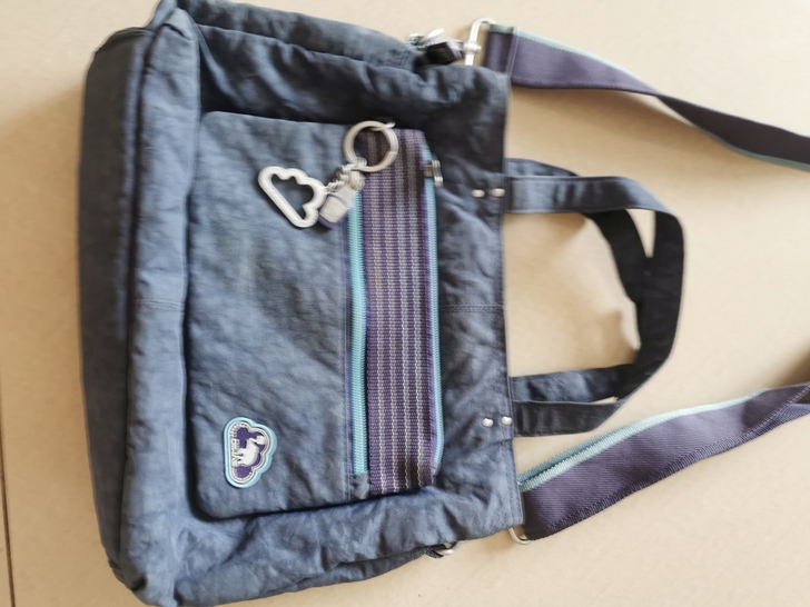 爱华仕挎包、手提包，肩挎、手拎都可以，丰富...