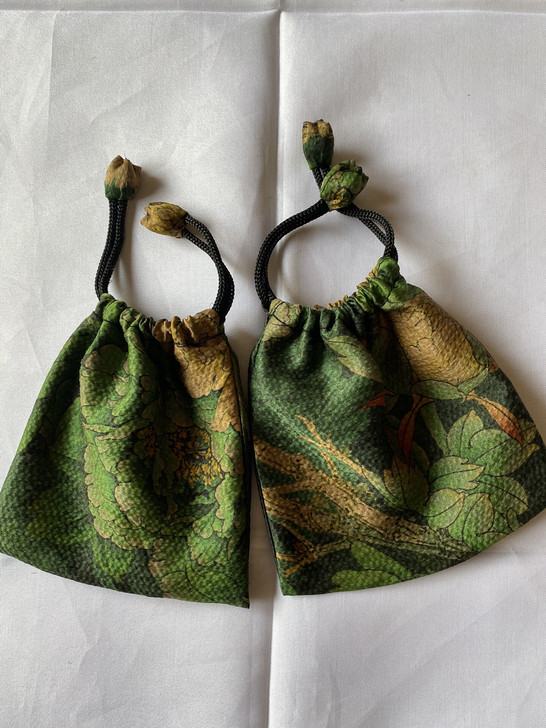 珍珠缎香云纱收纳袋，零钱袋，左边高12厘米...