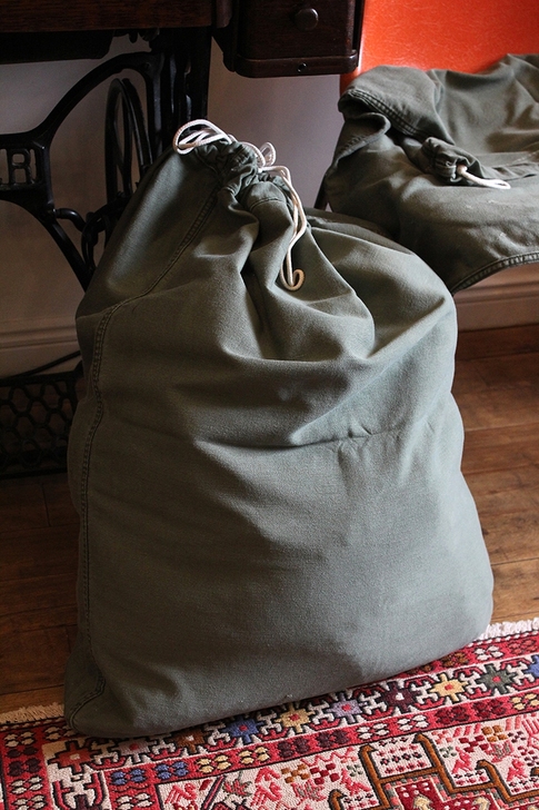 美国元年军绿行李袋 旅行桶包