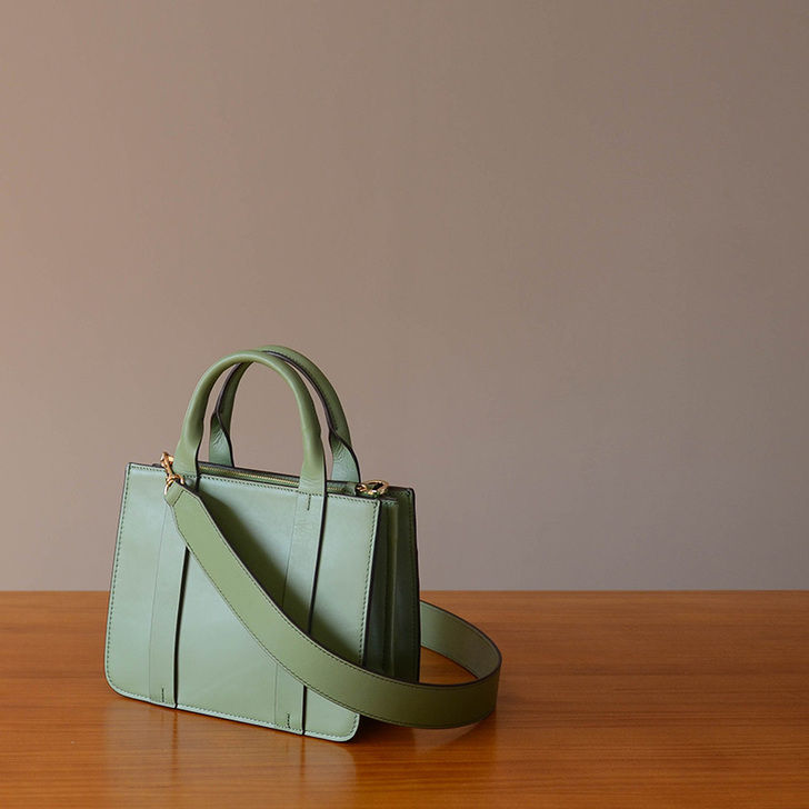 多分层斜挎手提宽背带牛皮女士包